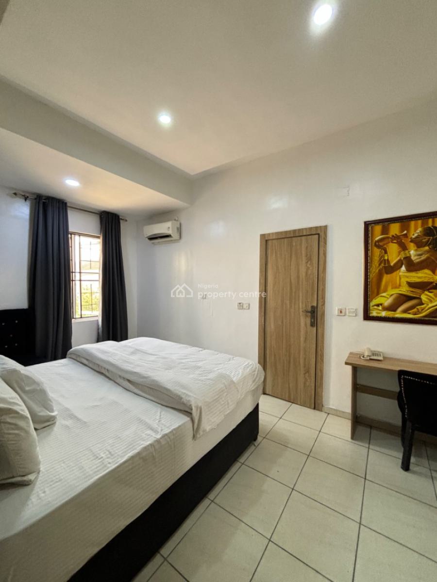 Nice 2 Bedroom Apartment, Lekki Phase 1, Lekki, Lagos, Flat / Apartment for Rent