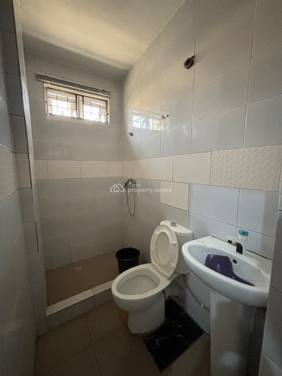 Nice 2 Bedroom Apartment, Lekki Phase 1, Lekki, Lagos, Flat / Apartment for Rent