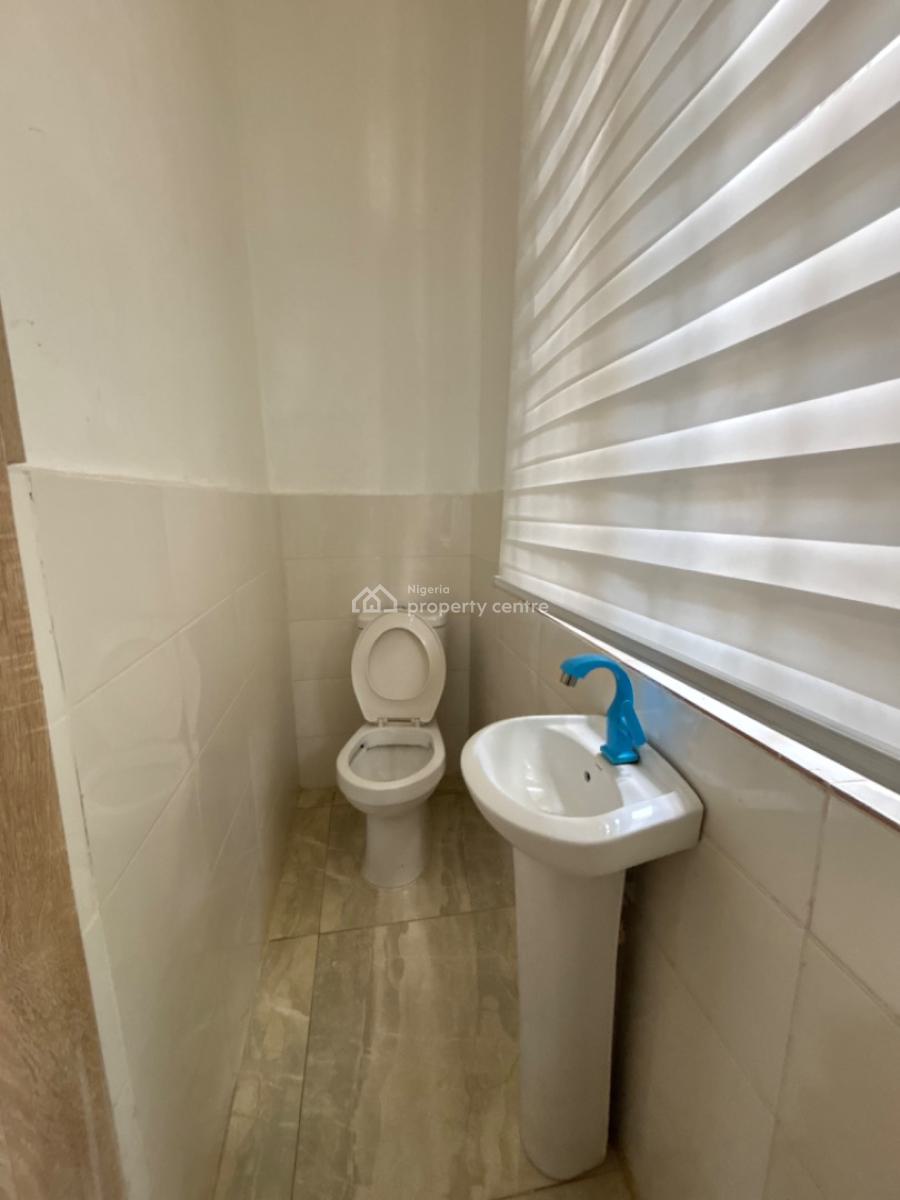 Nice 2 Bedroom Apartment, Lekki Phase 1, Lekki, Lagos, Flat / Apartment for Rent