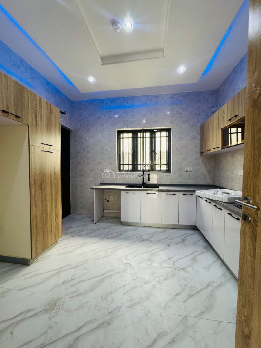 Exquisite Luxury Spacious 3 Bedroom Apartment, Adeniyi Jones, Ikeja, Lagos, Flat / Apartment for Sale