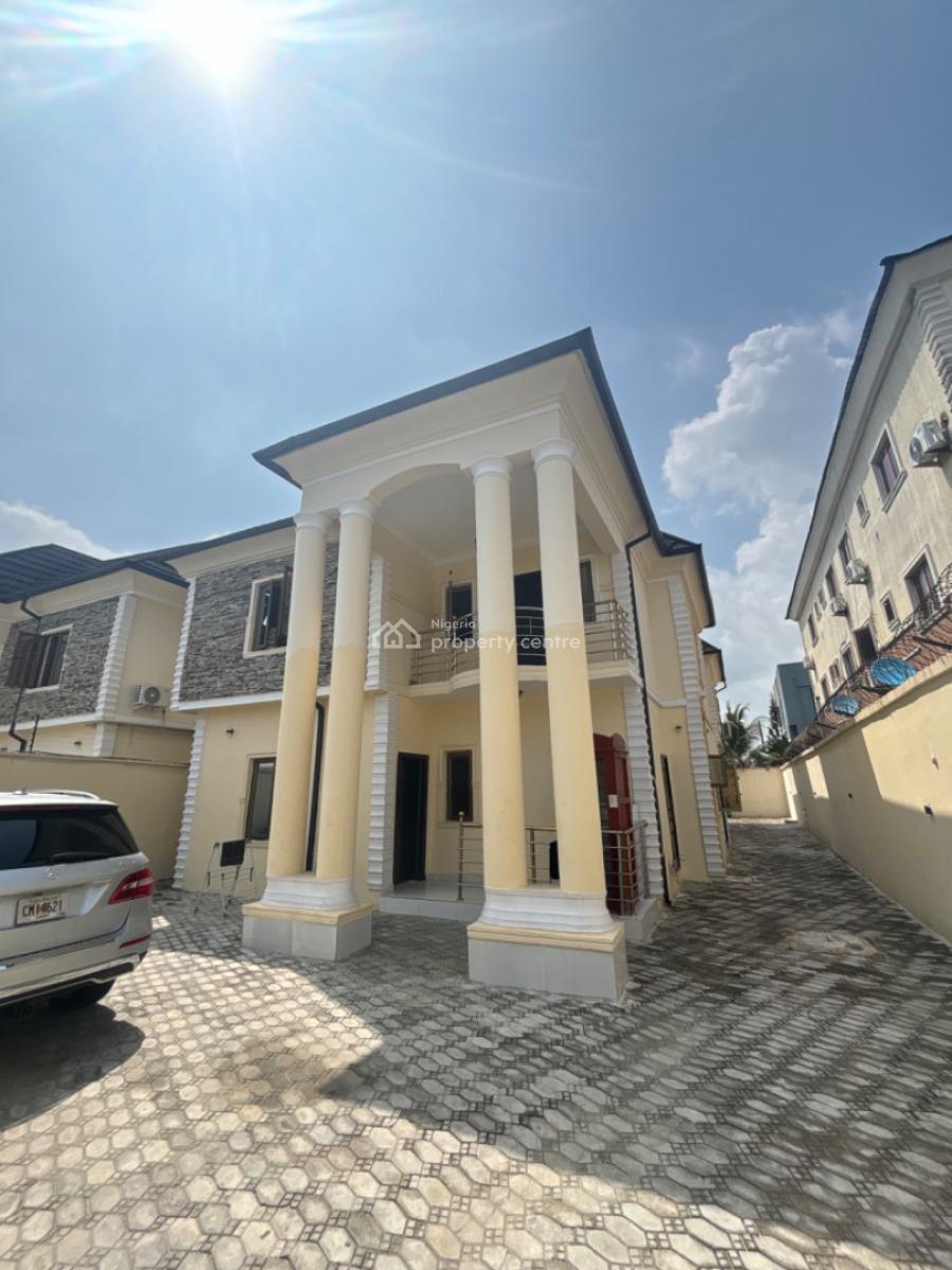 Self Serviced Lovely 3 Bedroom Duplex with a Bq, Lekki Phase 1, Lekki, Lagos, Semi-detached Duplex for Rent