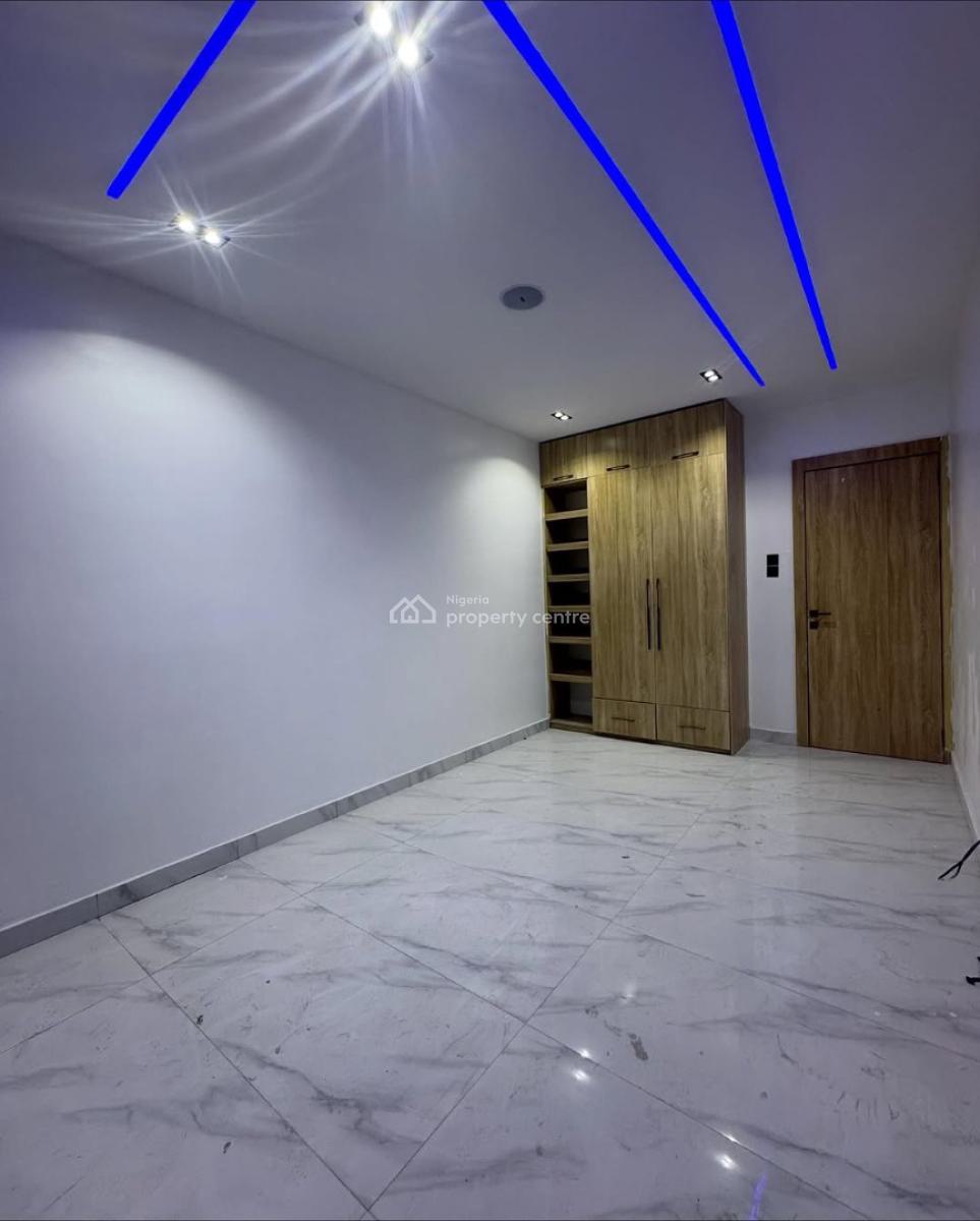 Stunning 2 Bedroom Apartment, Lekki Phase 1, Lekki, Lagos, Block of Flats for Sale