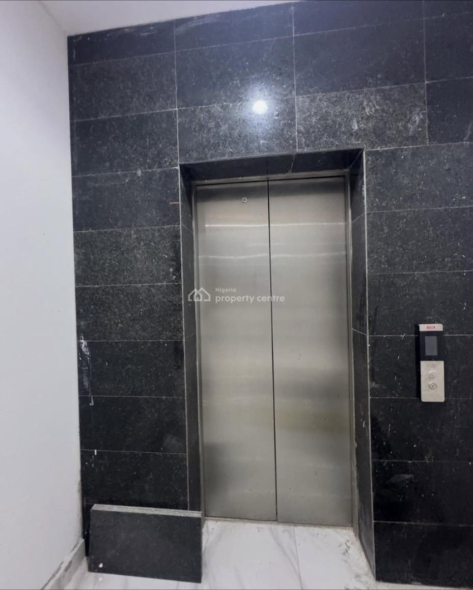 Stunning 2 Bedroom Apartment, Lekki Phase 1, Lekki, Lagos, Block of Flats for Sale