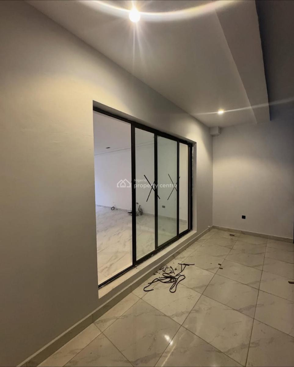 Stunning 2 Bedroom Apartment, Lekki Phase 1, Lekki, Lagos, Block of Flats for Sale