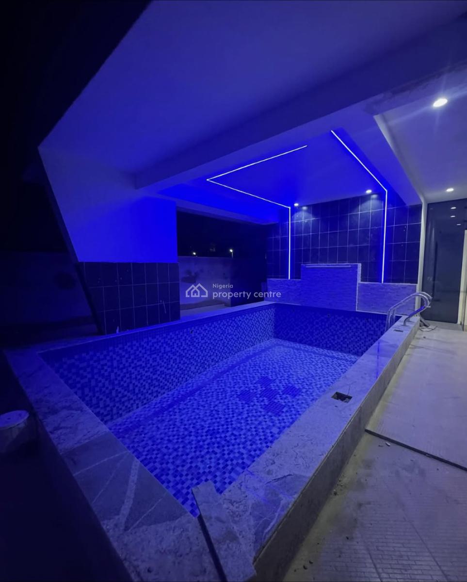 Stunning 2 Bedroom Apartment, Lekki Phase 1, Lekki, Lagos, Block of Flats for Sale