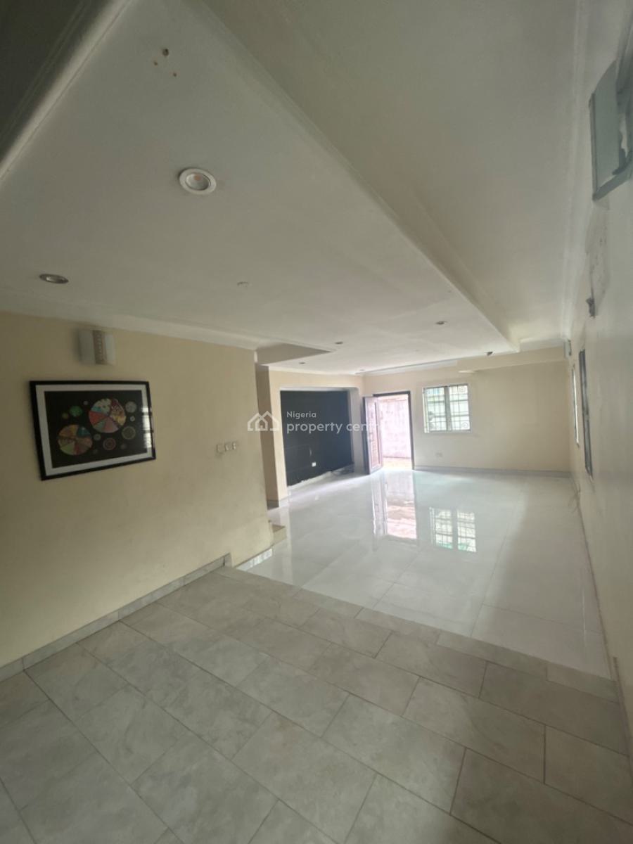Self Serviced Lovely 4 Bedroom Duplex, Lekki Phase 1, Lekki, Lagos, House for Rent
