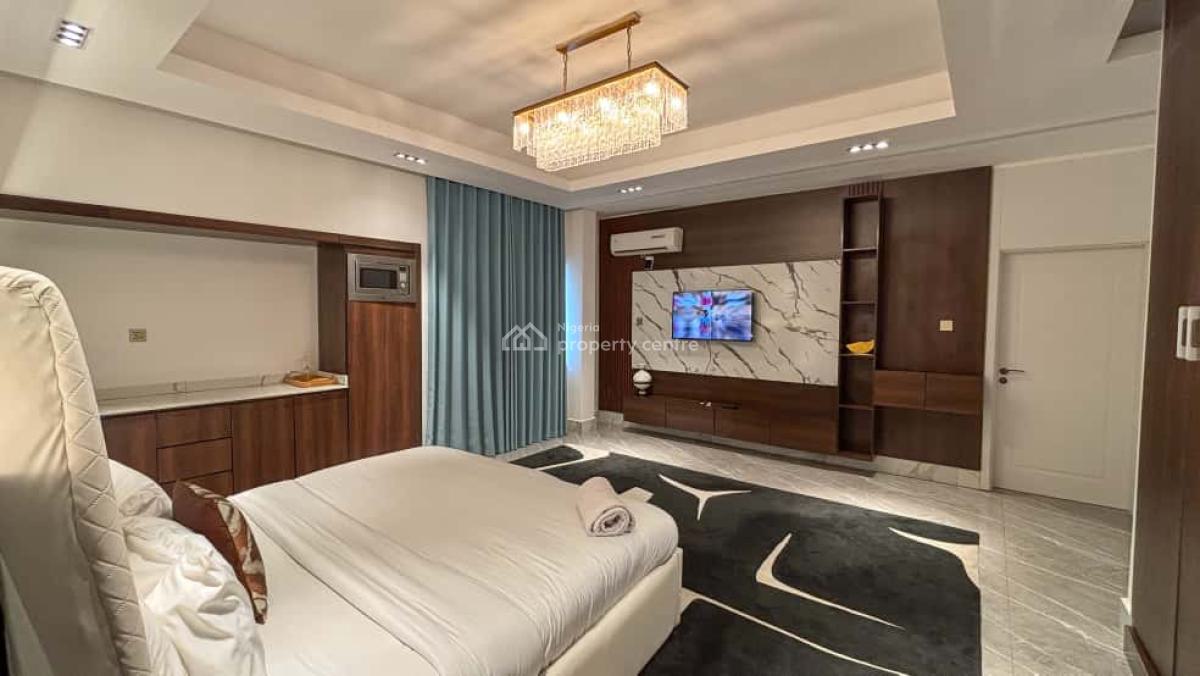 Luxury and Stylish 2 Bedroom Apartment with a Pool & a Private Chef, Ikoyi, Lagos, Flat / Apartment Short Let