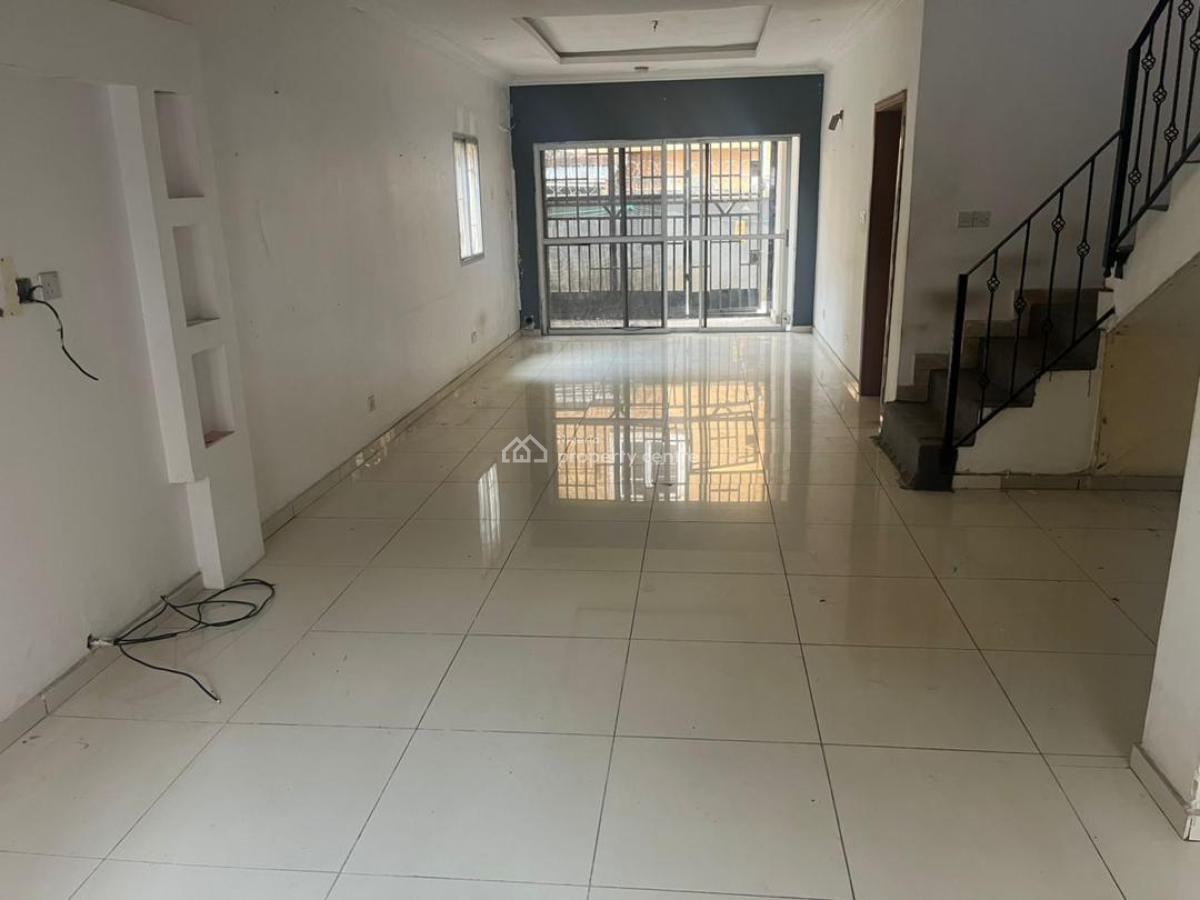 Spacious 4 Bedroom Terrace Duplex with Bq, Lekki Phase 1, Lekki, Lagos, Terraced Duplex for Rent