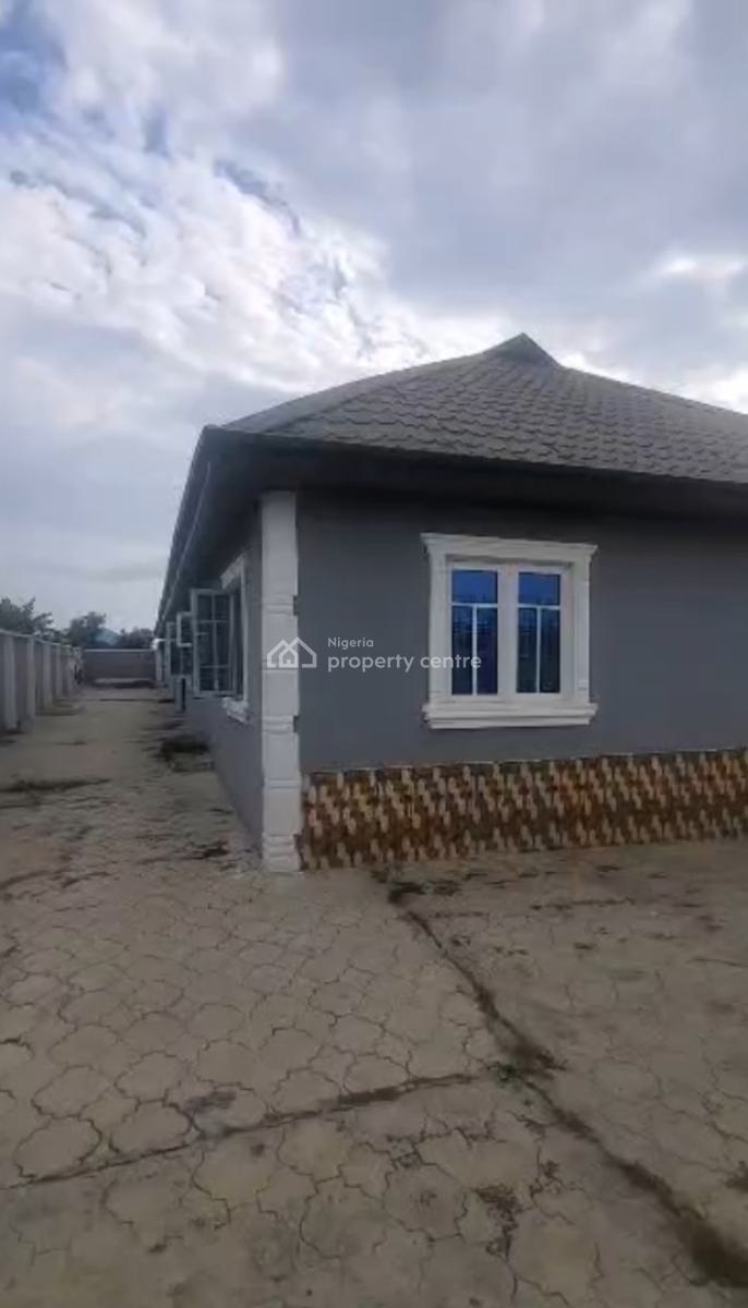 Investment Property, 1 Unit of 3 Bedroom Flat  & 5 Units of Mini Flat, Oreta, Igbogbo, Ikorodu, Lagos, Block of Flats for Sale