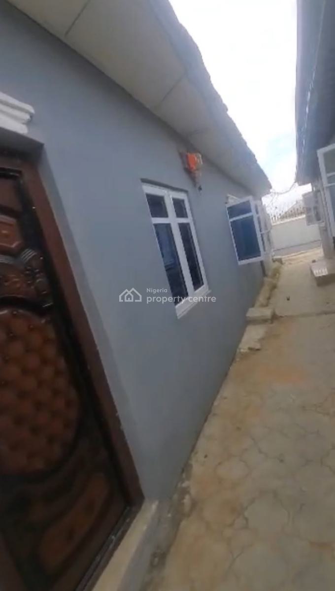 Investment Property, 1 Unit of 3 Bedroom Flat  & 5 Units of Mini Flat, Oreta, Igbogbo, Ikorodu, Lagos, Block of Flats for Sale