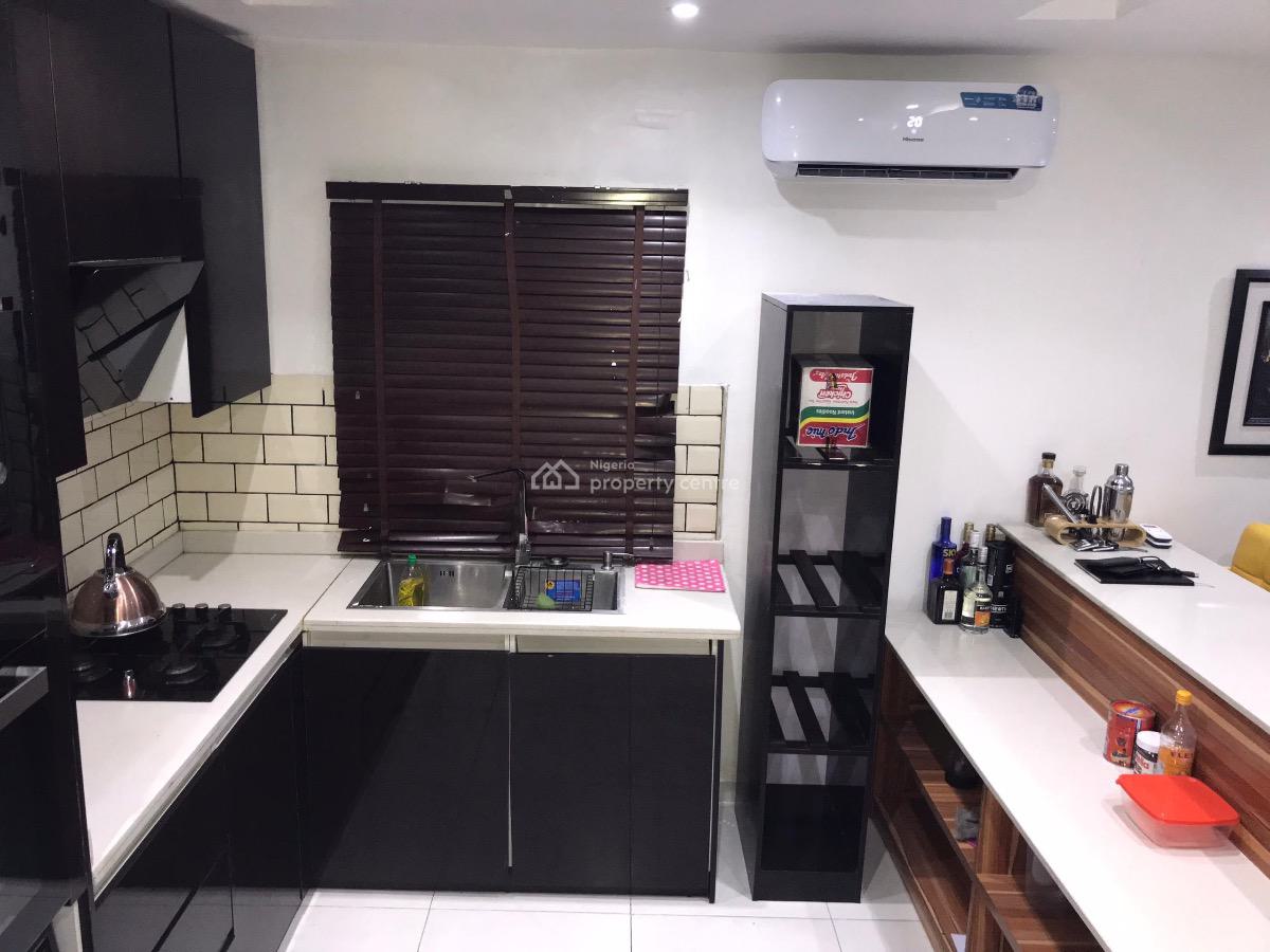 Luxurious Fully Furnished 2 Bedroom Maisonette Apartment, Off Freedom Way, Lekki Phase 1, Lekki, Lagos, Flat / Apartment for Sale