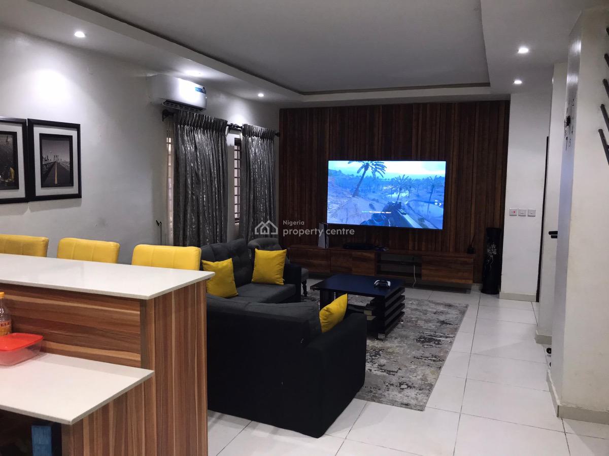 Luxurious Fully Furnished 2 Bedroom Maisonette Apartment, Off Freedom Way, Lekki Phase 1, Lekki, Lagos, Flat / Apartment for Sale