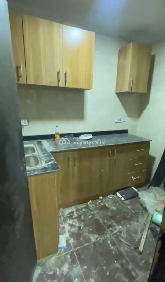 One (1) Bedroom Flat (6th Floor) with City View, Lift, Pool & 24hrs Po, Victoria Island (vi), Lagos, Mini Flat (room and Parlour) for Rent