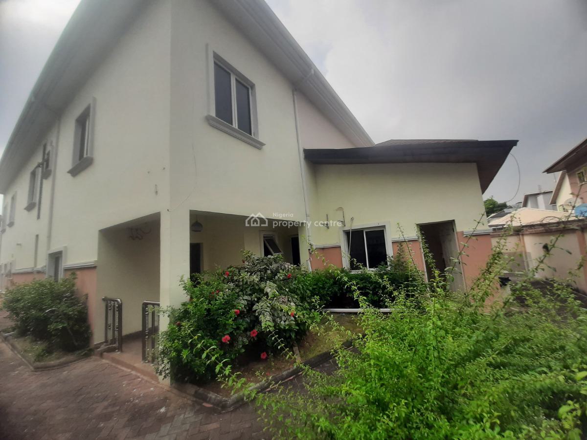 4 Bedrooms En-suite Detached House with Large Living Room Area, Dining, Lekki Phase 1, Lekki, Lagos, Detached Duplex for Rent