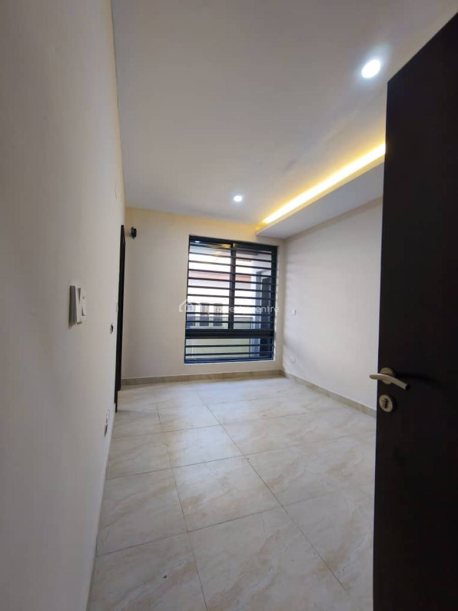 Luxury Well Built with Good Finishing Serviced 3 Bedroom Apartment, Lekki Phase 1, Lekki, Lagos, Block of Flats for Sale