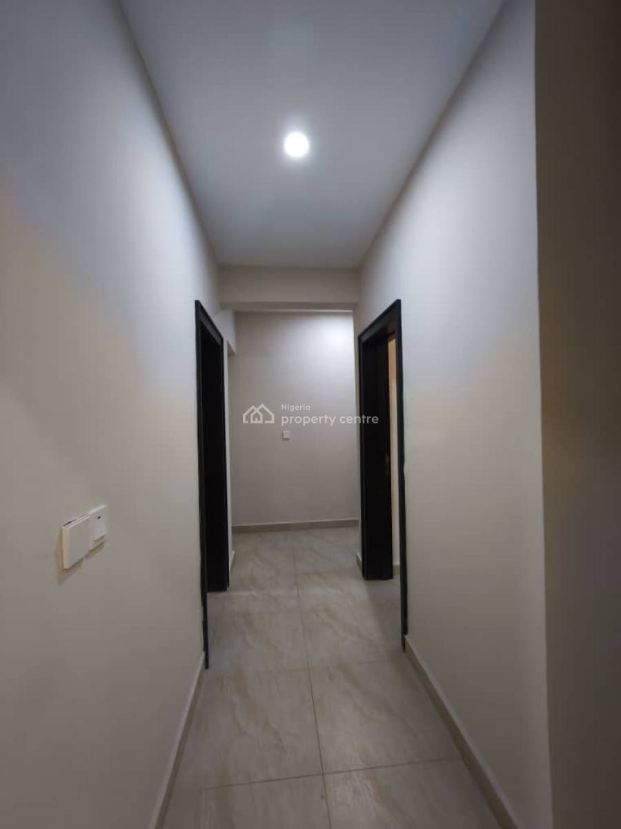 Luxury Well Built with Good Finishing Serviced 3 Bedroom Apartment, Lekki Phase 1, Lekki, Lagos, Block of Flats for Sale