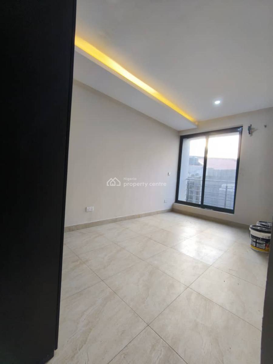 Luxury Well Built with Good Finishing Serviced 3 Bedroom Apartment, Lekki Phase 1, Lekki, Lagos, Block of Flats for Sale