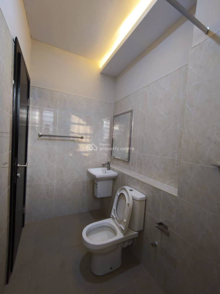 Luxury Well Built with Good Finishing Serviced 3 Bedroom Apartment, Lekki Phase 1, Lekki, Lagos, Block of Flats for Sale