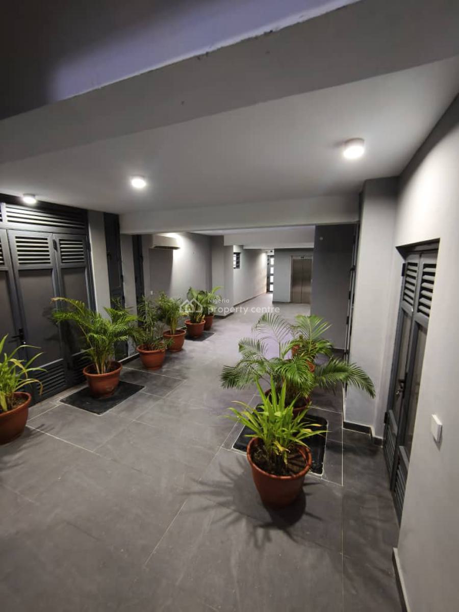 Luxury Well Built with Good Finishing Serviced 3 Bedroom Apartment, Lekki Phase 1, Lekki, Lagos, Block of Flats for Sale