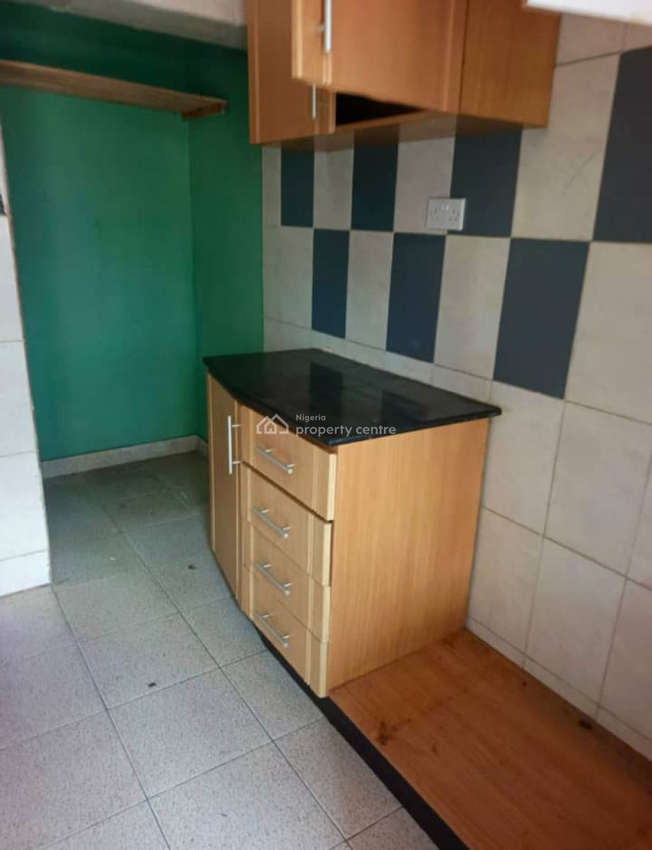 Spacious 3 Bedroom Flat Apartment, Gra Phase 1, Magodo, Lagos, Flat / Apartment for Rent