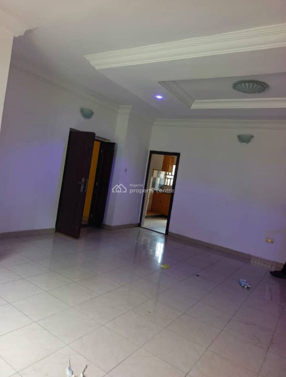 Spacious 3 Bedroom Flat Apartment, Gra Phase 1, Magodo, Lagos, Flat / Apartment for Rent