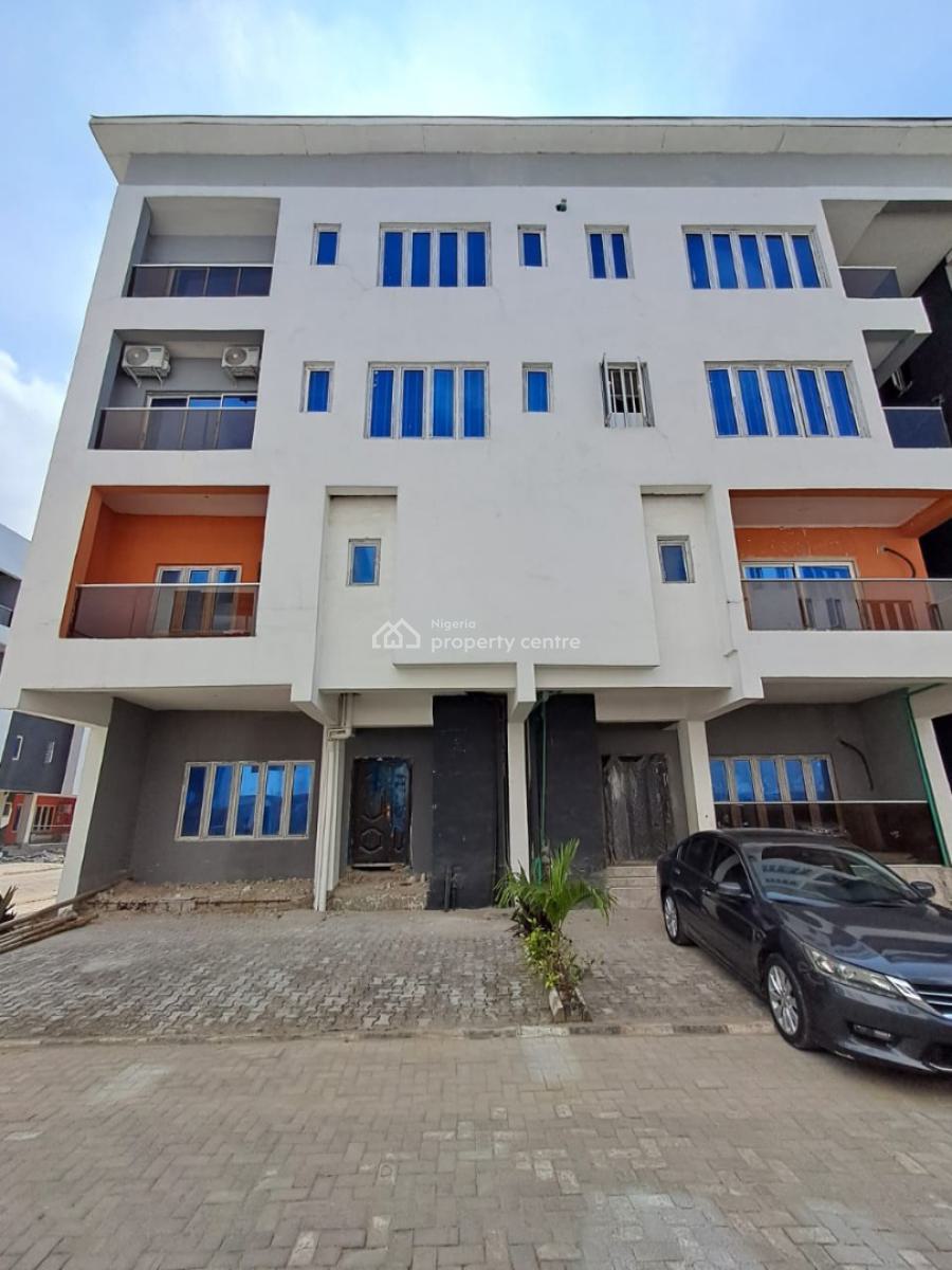 4 Bedroom Maisonette in a Serviced Estate, Lekki Right-side, Lekki Phase 1, Lekki, Lagos, Terraced Duplex for Sale