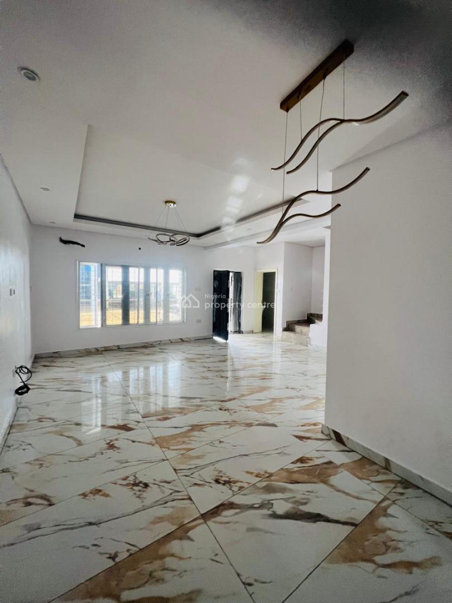 4 Bedroom Maisonette in a Serviced Estate, Lekki Right-side, Lekki Phase 1, Lekki, Lagos, Terraced Duplex for Sale