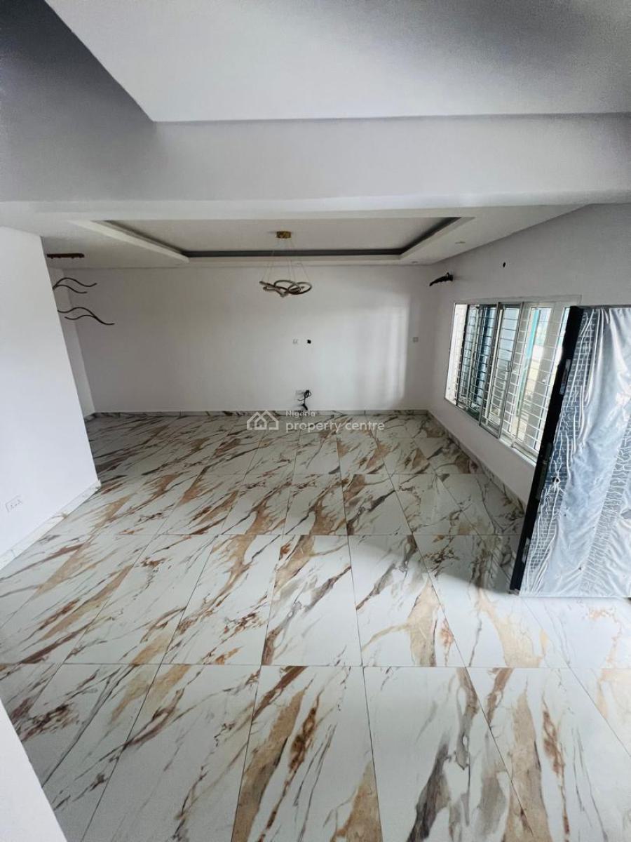 4 Bedroom Maisonette in a Serviced Estate, Lekki Right-side, Lekki Phase 1, Lekki, Lagos, Terraced Duplex for Sale