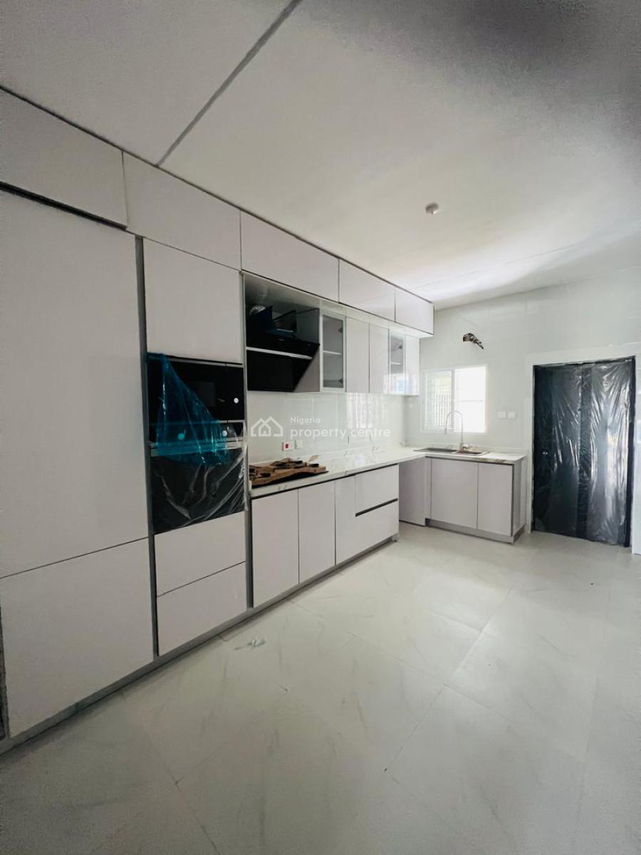 4 Bedroom Maisonette in a Serviced Estate, Lekki Right-side, Lekki Phase 1, Lekki, Lagos, Terraced Duplex for Sale