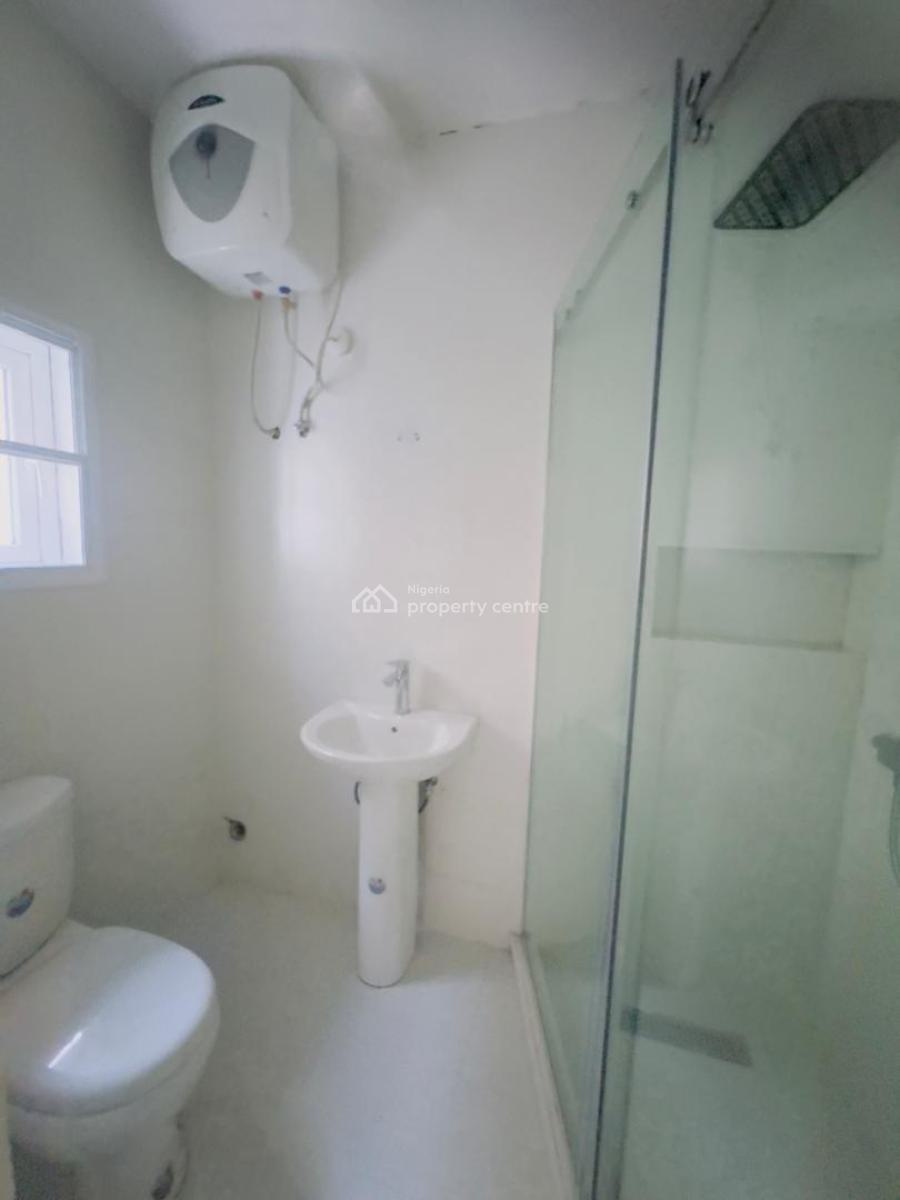 4 Bedroom Maisonette in a Serviced Estate, Lekki Right-side, Lekki Phase 1, Lekki, Lagos, Terraced Duplex for Sale