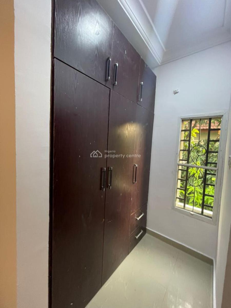 Well Maintained 4 Bedroom Detached Duplex with Bq in a Shared Compound, Ologolo, Lekki, Lagos, Detached Duplex for Rent