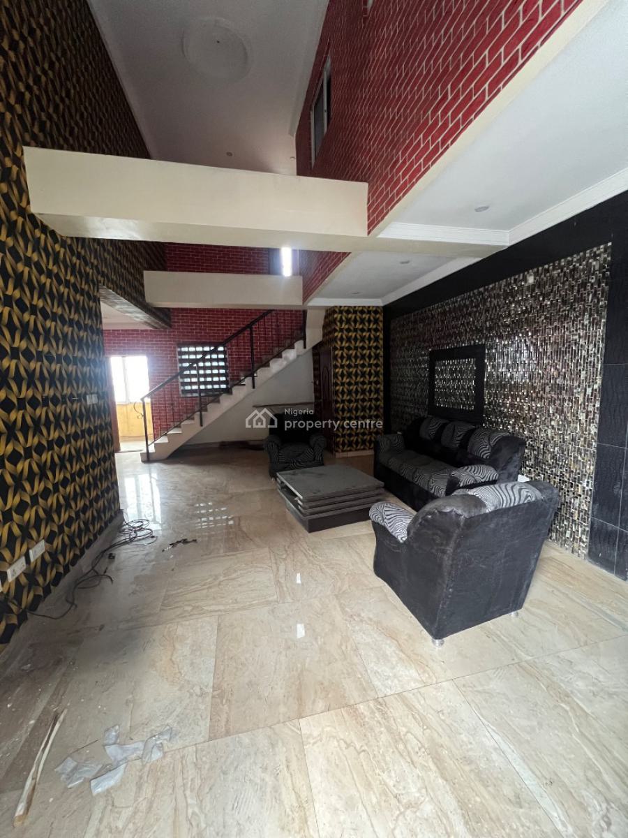 Classic and Spacious 3-bedroom Flat, Jakande, Lekki, Lagos, Flat / Apartment for Rent