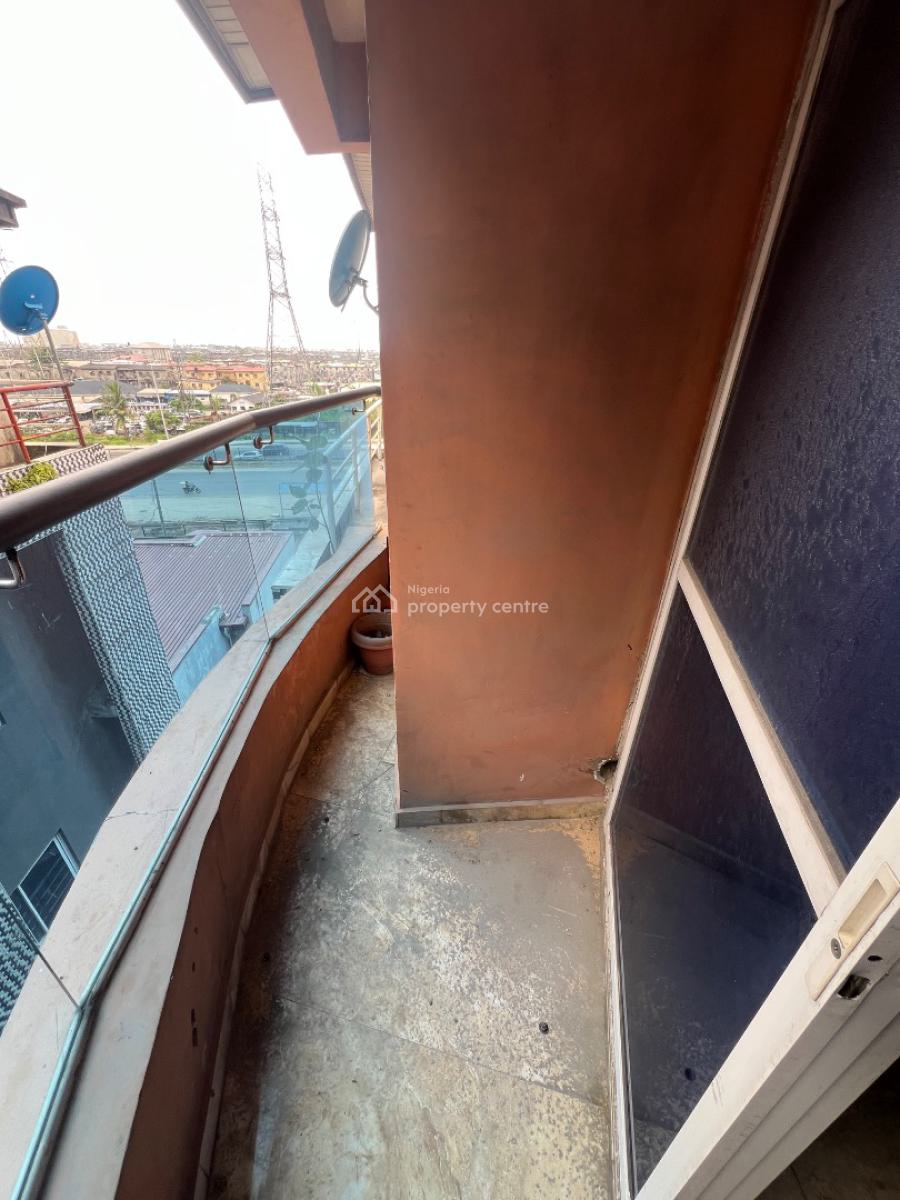 Classic and Spacious 3-bedroom Flat, Jakande, Lekki, Lagos, Flat / Apartment for Rent