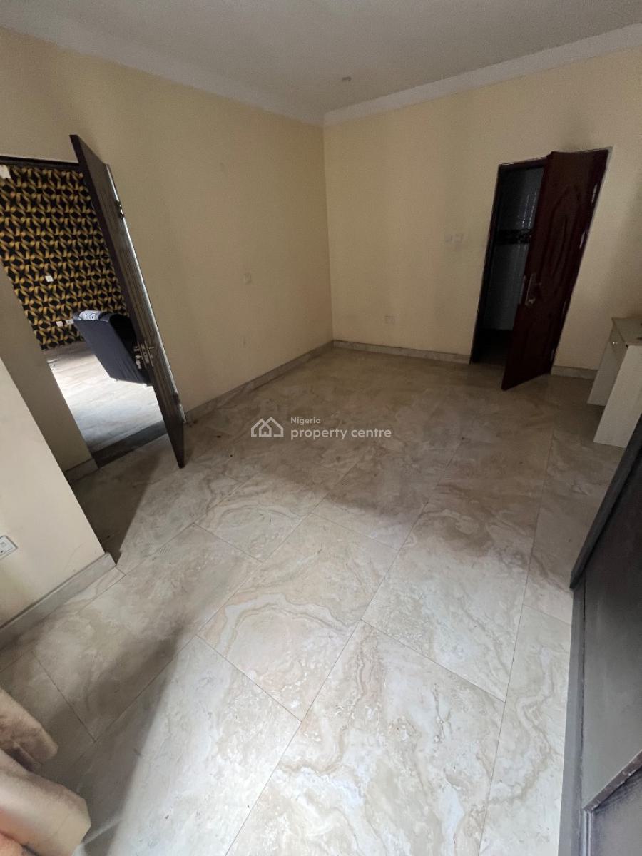 Classic and Spacious 3-bedroom Flat, Jakande, Lekki, Lagos, Flat / Apartment for Rent