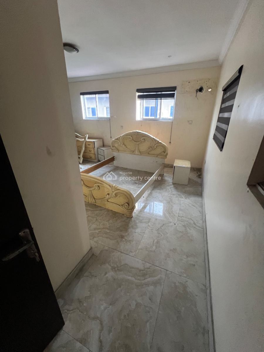 Classic and Spacious 3-bedroom Flat, Jakande, Lekki, Lagos, Flat / Apartment for Rent