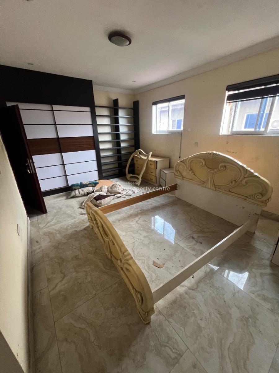 Classic and Spacious 3-bedroom Flat, Jakande, Lekki, Lagos, Flat / Apartment for Rent