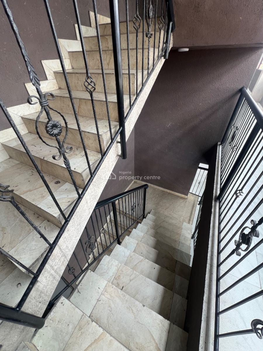 Classic and Spacious 3-bedroom Flat, Jakande, Lekki, Lagos, Flat / Apartment for Rent