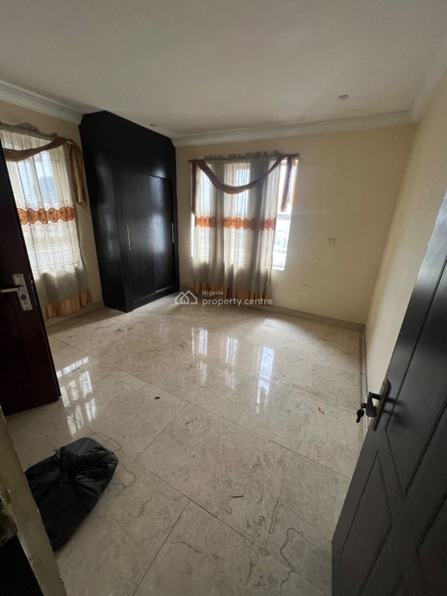 Classic and Spacious 3-bedroom Flat, Jakande, Lekki, Lagos, Flat / Apartment for Rent