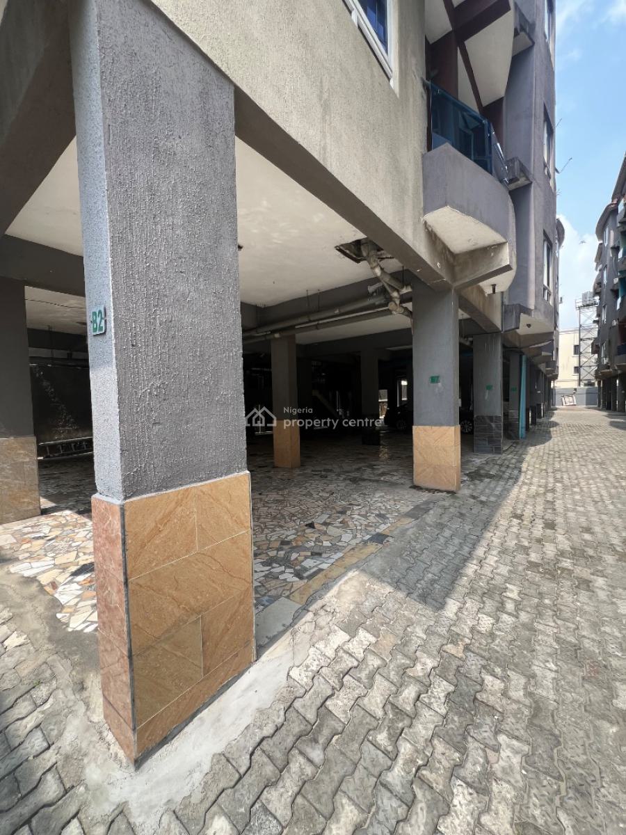 Classic and Spacious 3-bedroom Flat, Jakande, Lekki, Lagos, Flat / Apartment for Rent