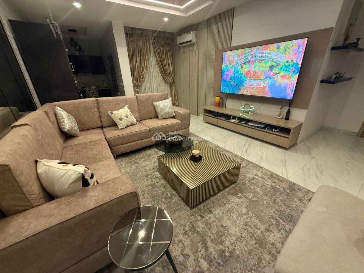 Fully Furnished Mini-flat with Pool, Gym, Ps5, Off Admiralty Way, Lekki Phase 1, Lekki, Lagos, Mini Flat (room and Parlour) Short Let