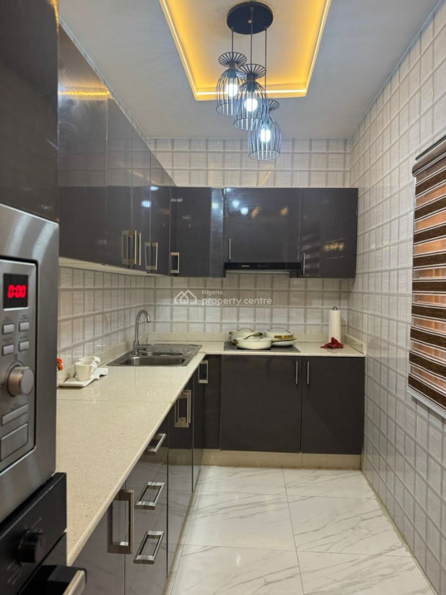 Fully Furnished Mini-flat with Pool, Gym, Ps5, Off Admiralty Way, Lekki Phase 1, Lekki, Lagos, Mini Flat (room and Parlour) Short Let