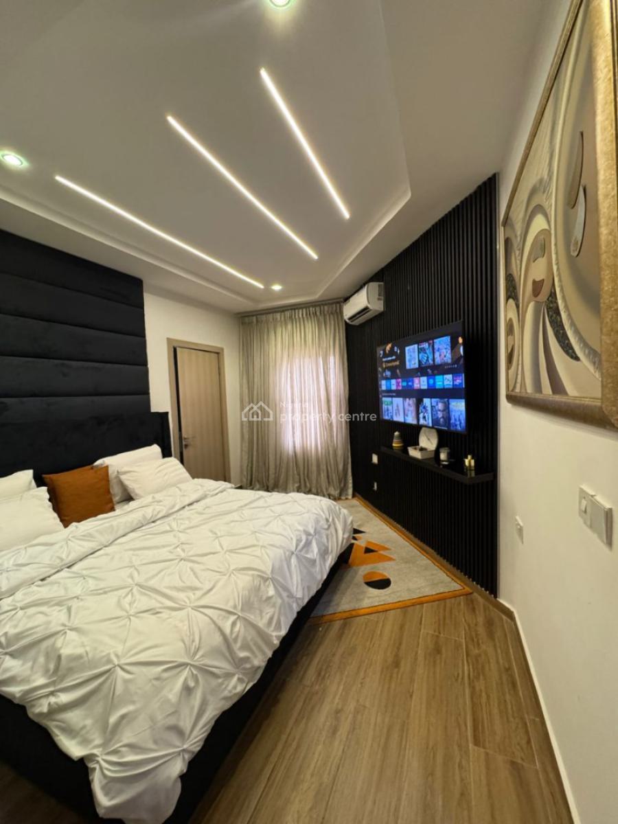 Fully Furnished Mini-flat with Pool, Gym, Ps5, Off Admiralty Way, Lekki Phase 1, Lekki, Lagos, Mini Flat (room and Parlour) Short Let