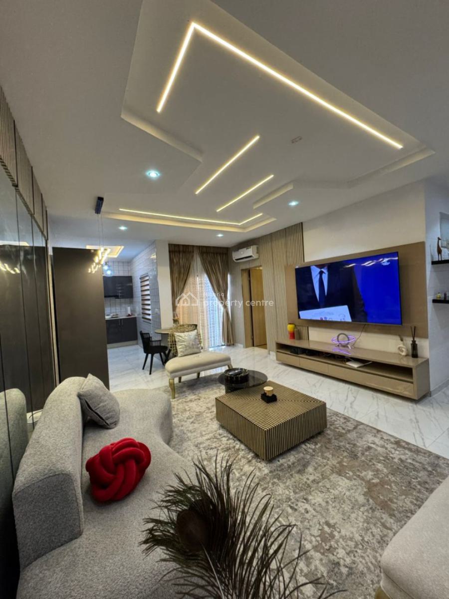 Fully Furnished Mini-flat with Pool, Gym, Ps5, Off Admiralty Way, Lekki Phase 1, Lekki, Lagos, Mini Flat (room and Parlour) Short Let