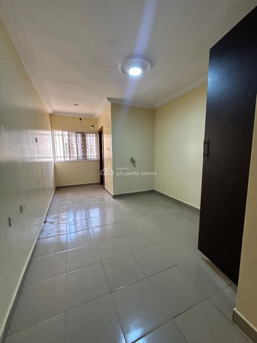 a Nice Serviced 3 Bedroom Terrace with Bq, Lekki Phase 1, Lekki, Lagos, Terraced Duplex for Rent
