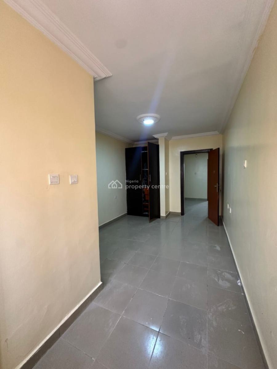 a Nice Serviced 3 Bedroom Terrace with Bq, Lekki Phase 1, Lekki, Lagos, Terraced Duplex for Rent