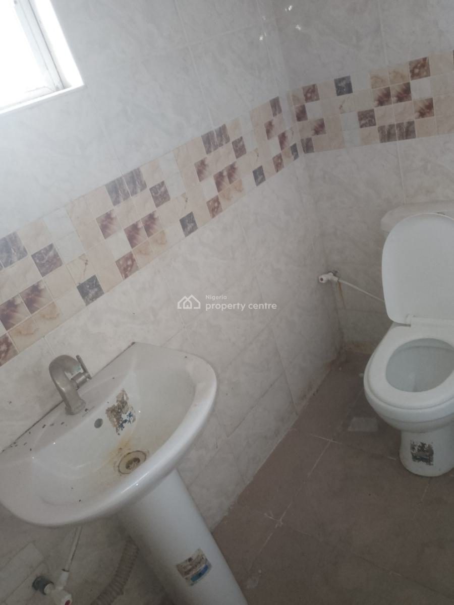 Brand New and Spacious 2 Bedroom, Mobile Road, Ilaje, Ajah, Lagos, Flat / Apartment for Rent