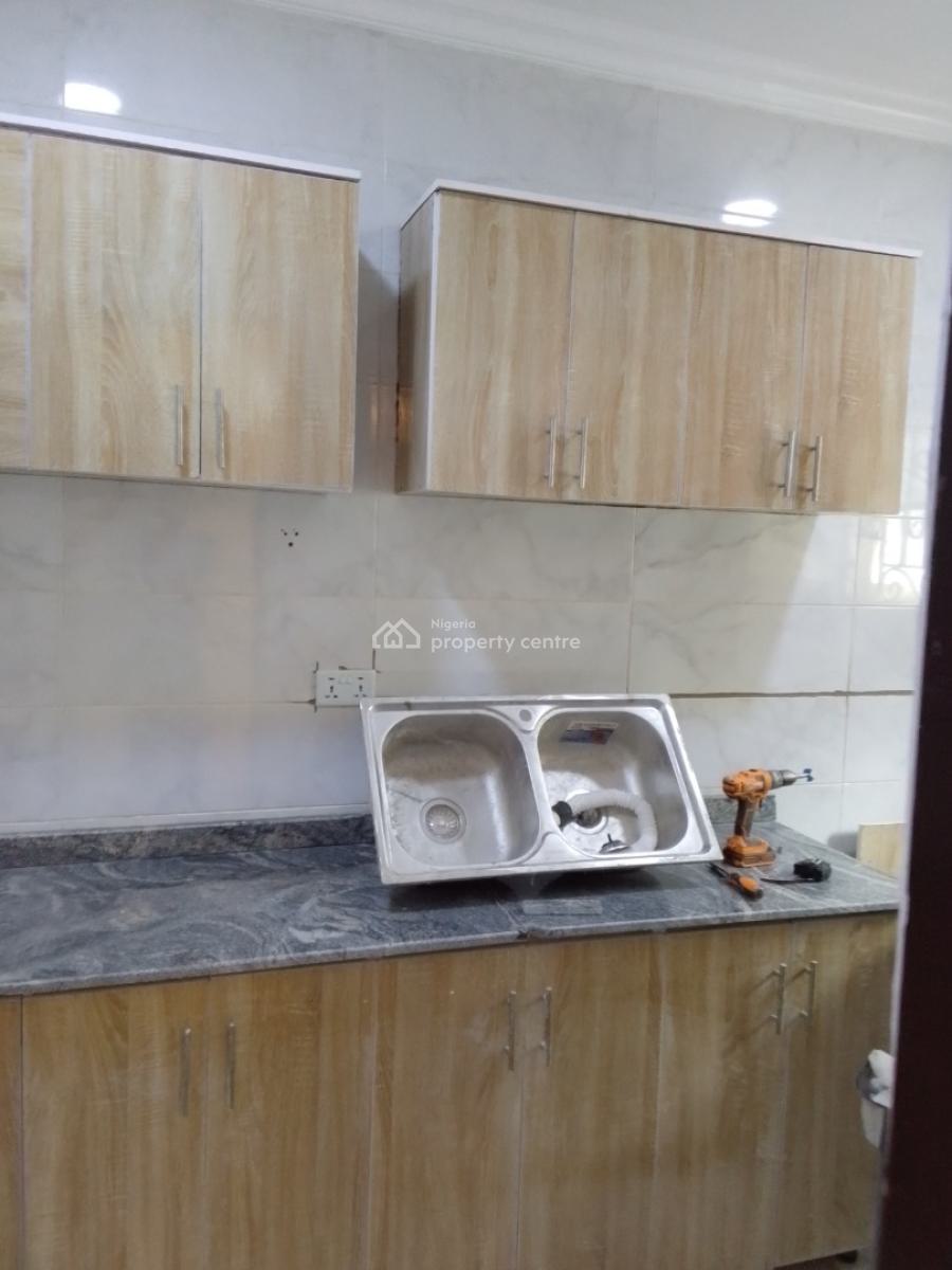 This Is a Lovely 2 Bedroom, Lekki Phase 1, Lekki, Lagos, Flat / Apartment for Rent
