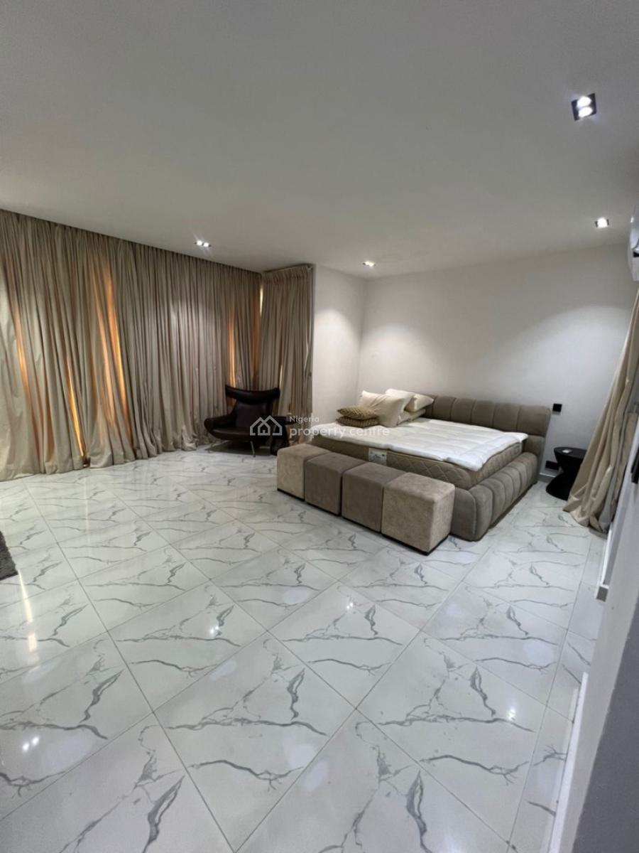 3 Bedroom Fully Furnished Penthouse, Lekki Phase 1, Lekki, Lagos, Flat / Apartment for Sale