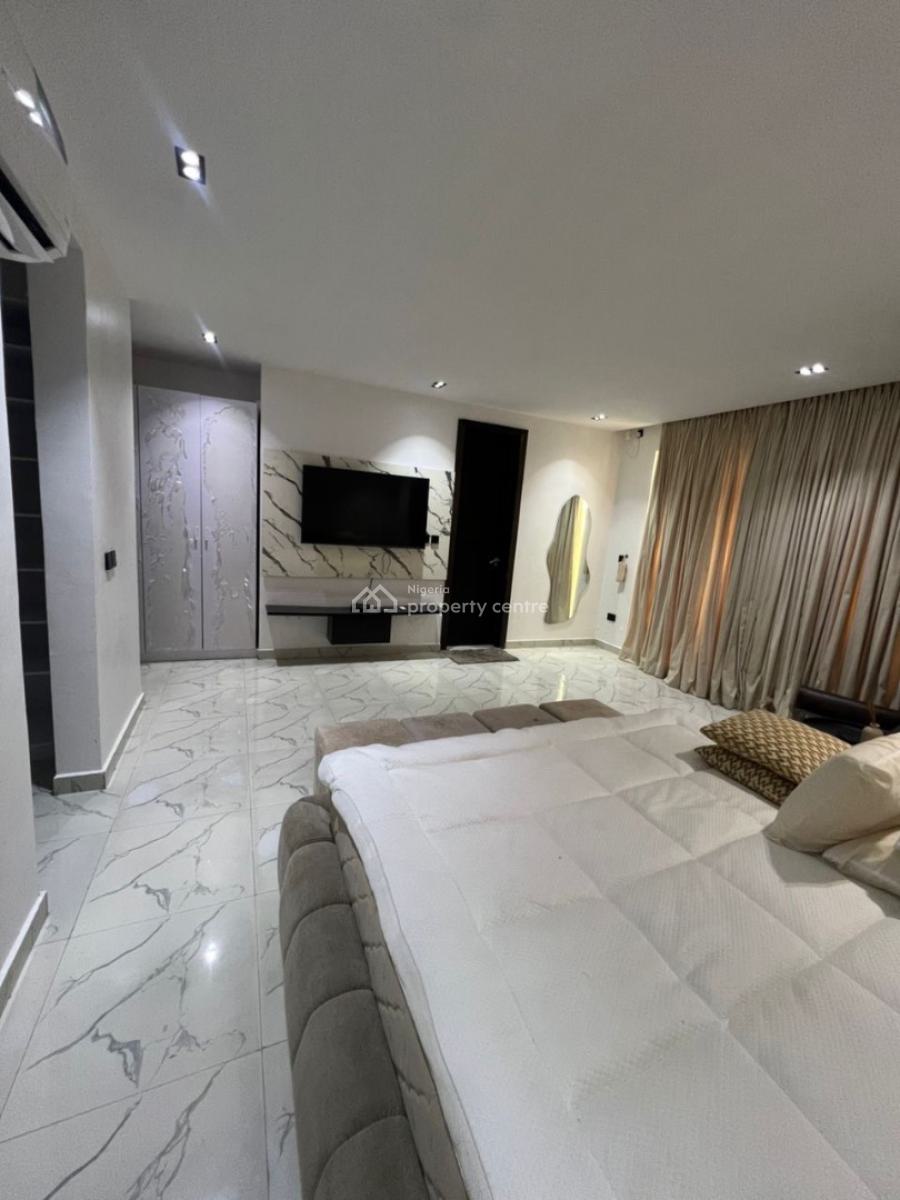 3 Bedroom Fully Furnished Penthouse, Lekki Phase 1, Lekki, Lagos, Flat / Apartment for Sale