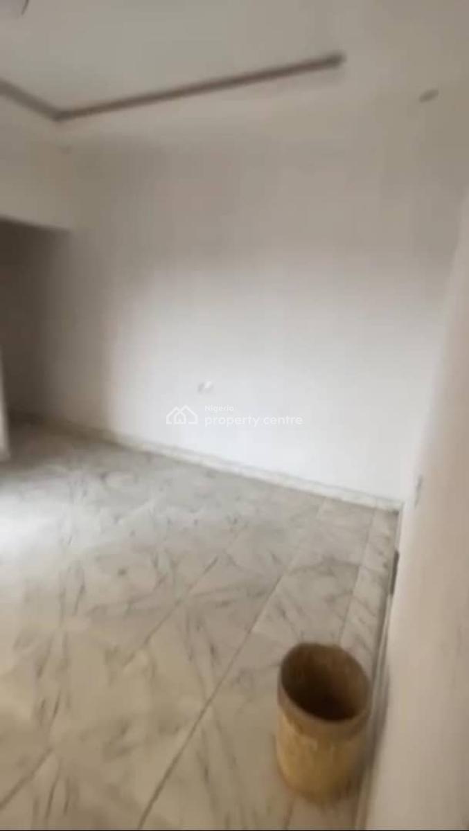 Lovely 2 Bedroom Flat, Off Morocco Road, Shomolu, Lagos, Flat / Apartment for Rent